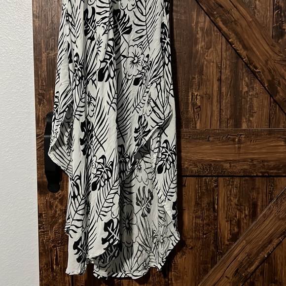 Cynthia Mehra Bathing Suit cover-up One Size Fits Most - Picture 4 of 4